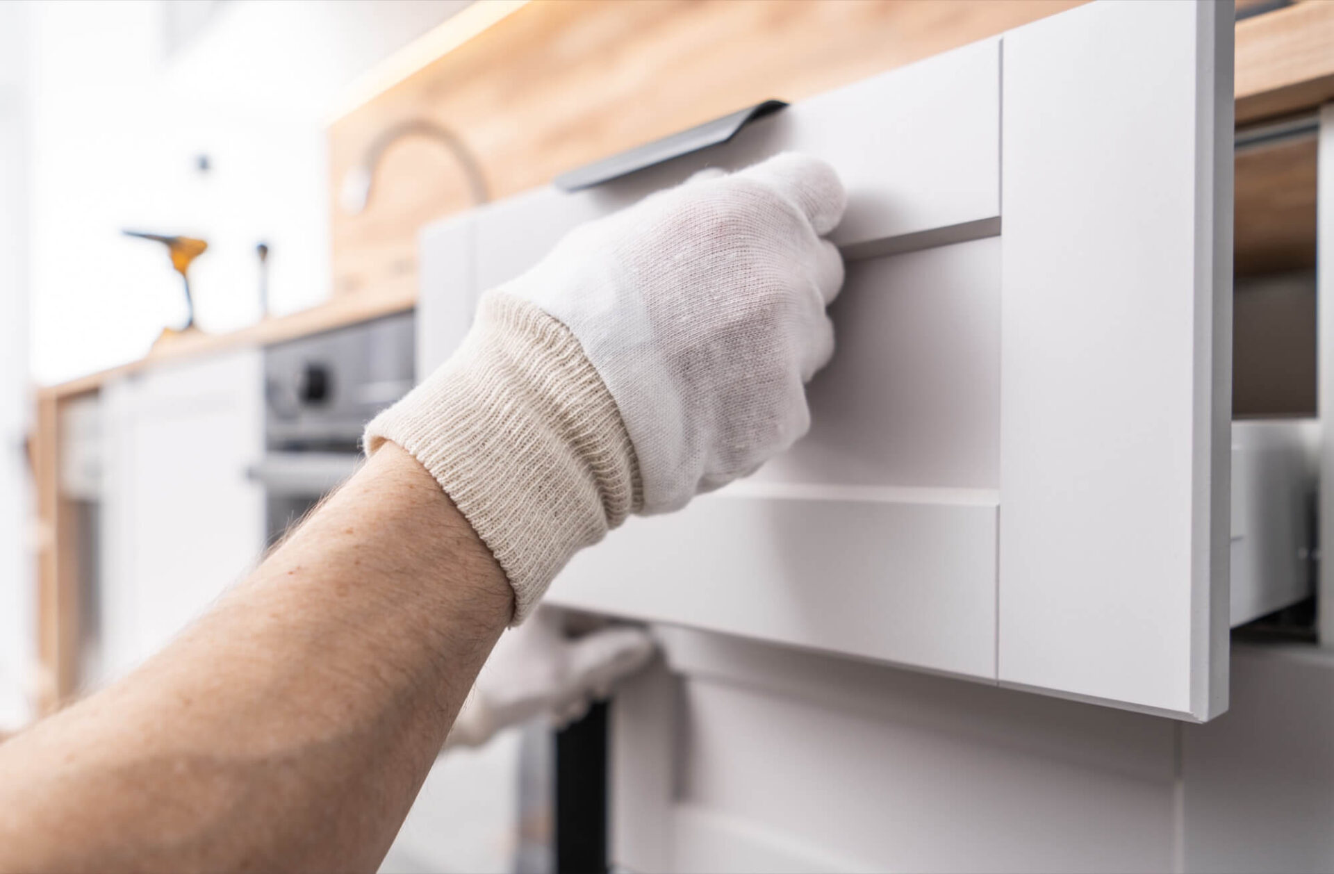 Köksrenovering Kävlinge installerade ett stilrent handtag